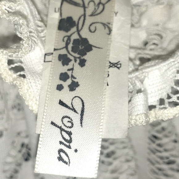 Topia - Picture 3 of 4